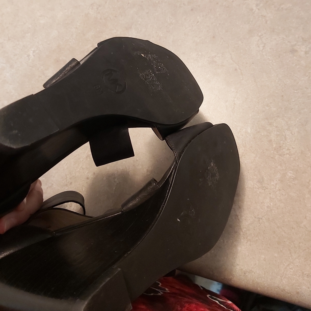 SOLD - Michael Kors black wedges, size 8 - Picture 6 of 6